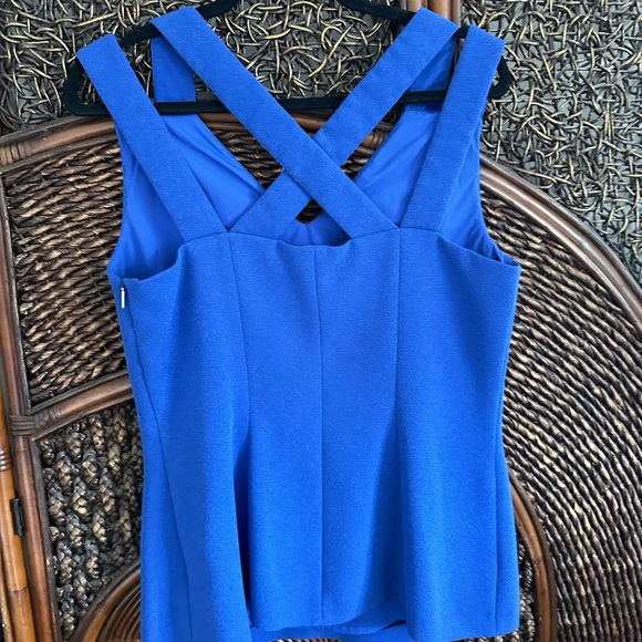 Imasira model sleeveless top - Picture 4 of 4